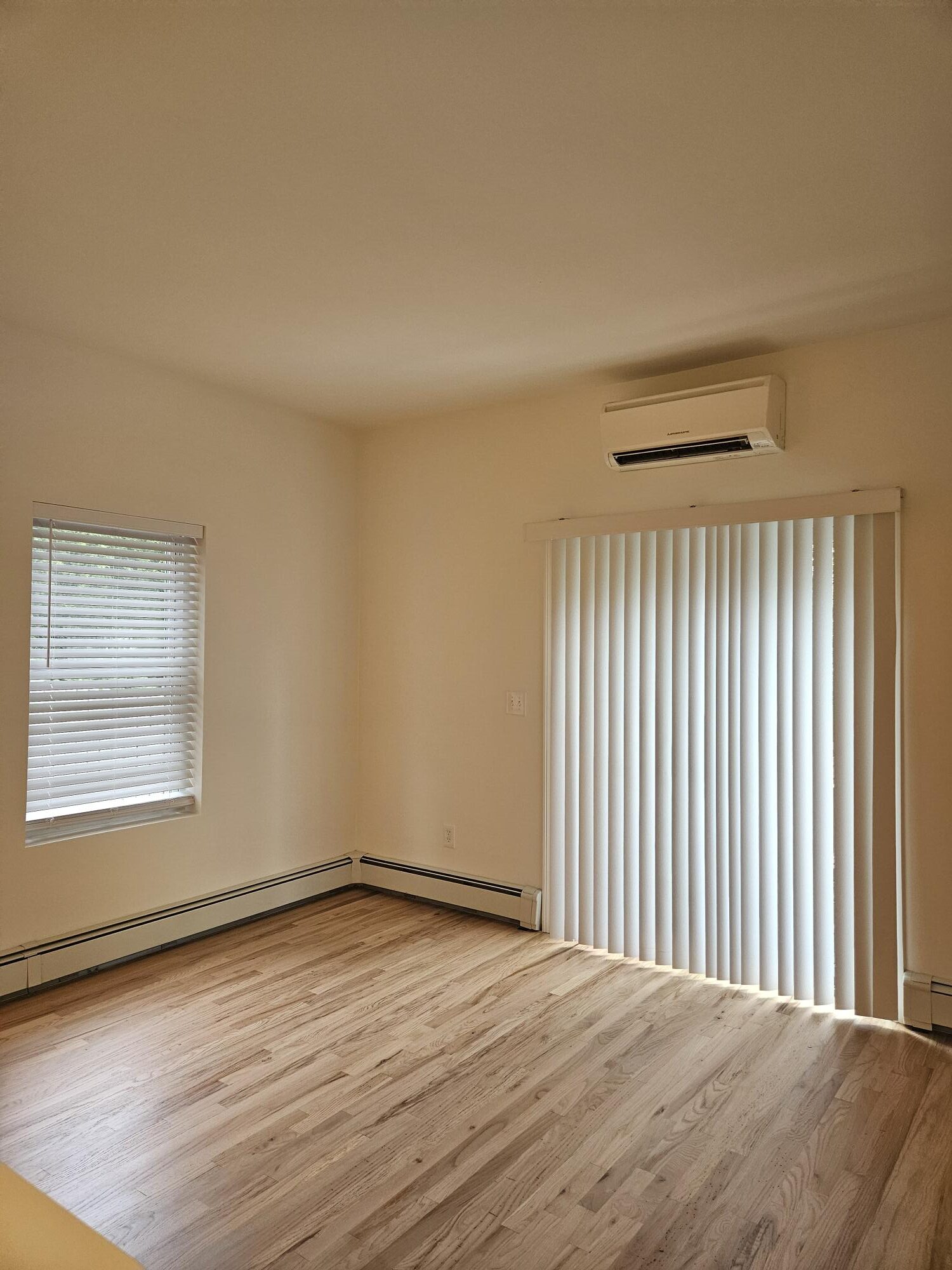 BT.1K View to LR from Kitchen 2025
